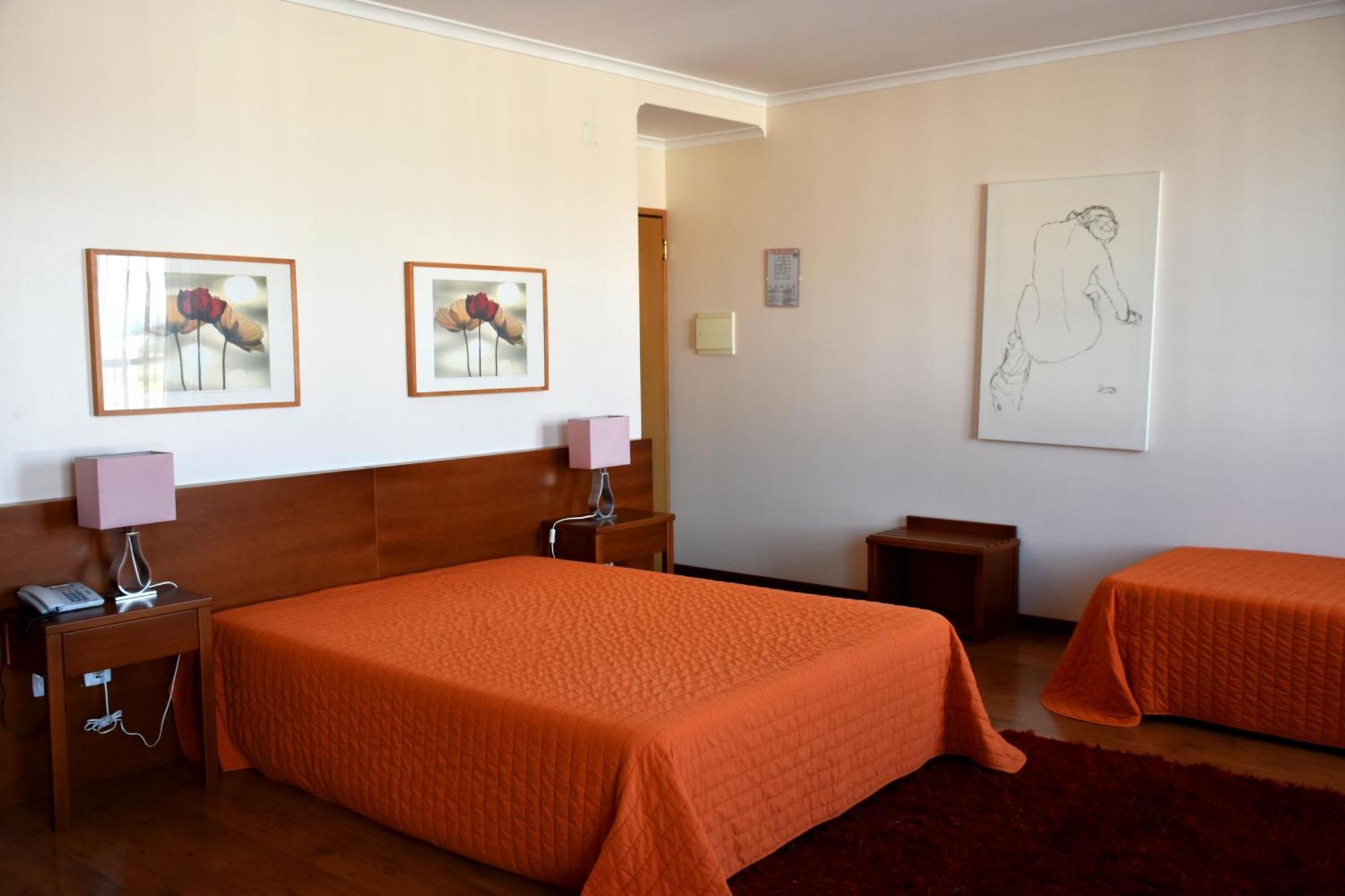 Hotel Gameiro Ентронкаменто Екстериор снимка
