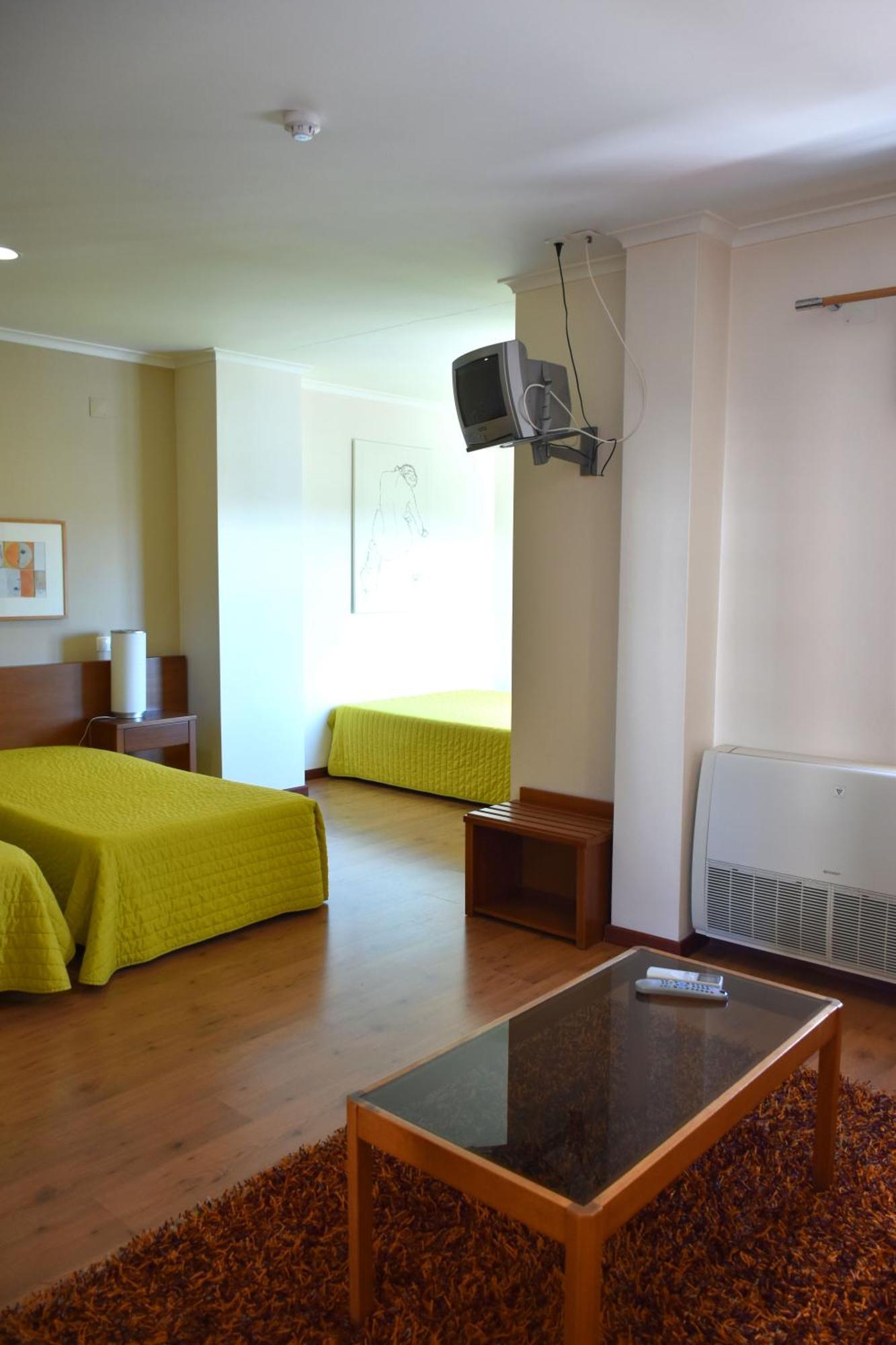 Hotel Gameiro Ентронкаменто Екстериор снимка
